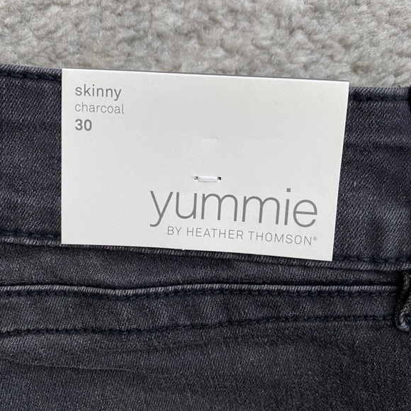 Yummie Skinny Jeans - Picture 2 of 2